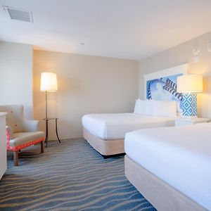 Deluxe Queen Room Two Queen Beds